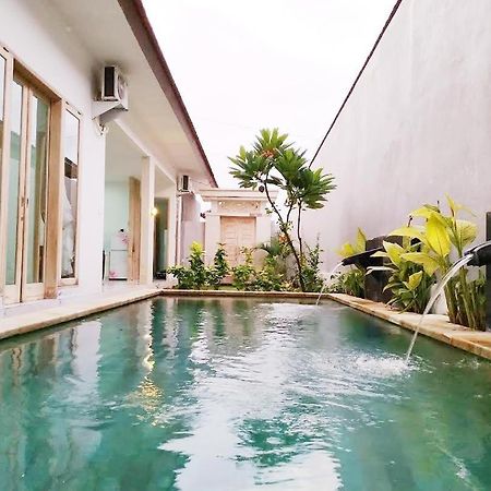 Villa Santika Banjar  Extérieur photo